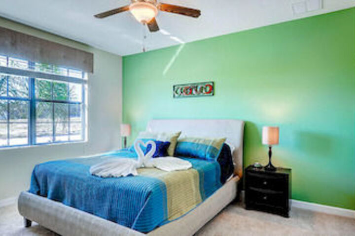 Room 133 of 380