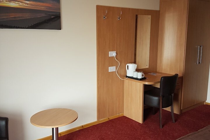Room 3 of 17