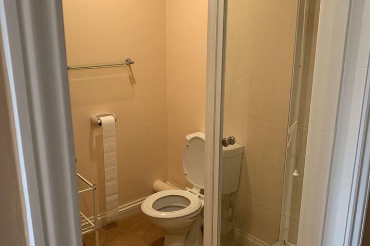 Room 7 of 9