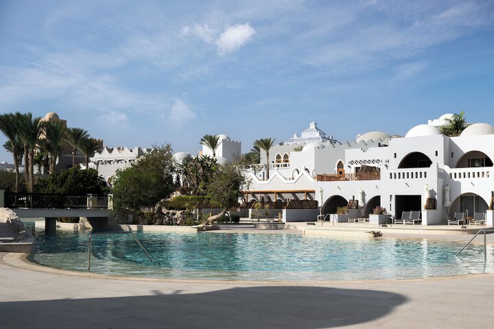 Pool Hotel