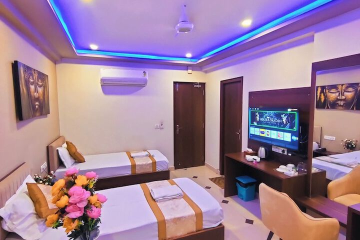 Room 10 of 42