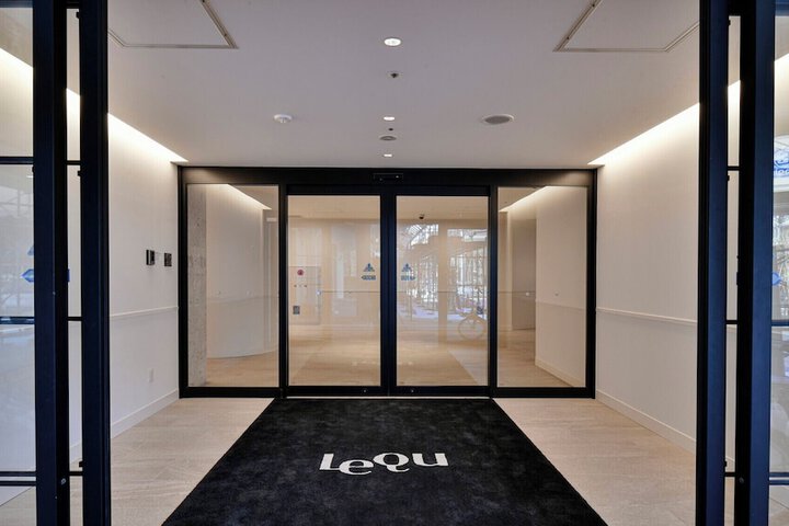 Ballroom/Hall 190 of 203