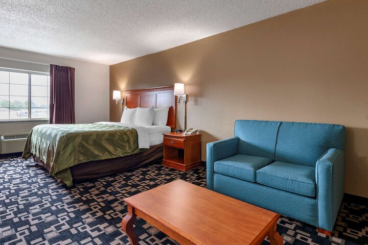 1 King Bed (8 of 13)
