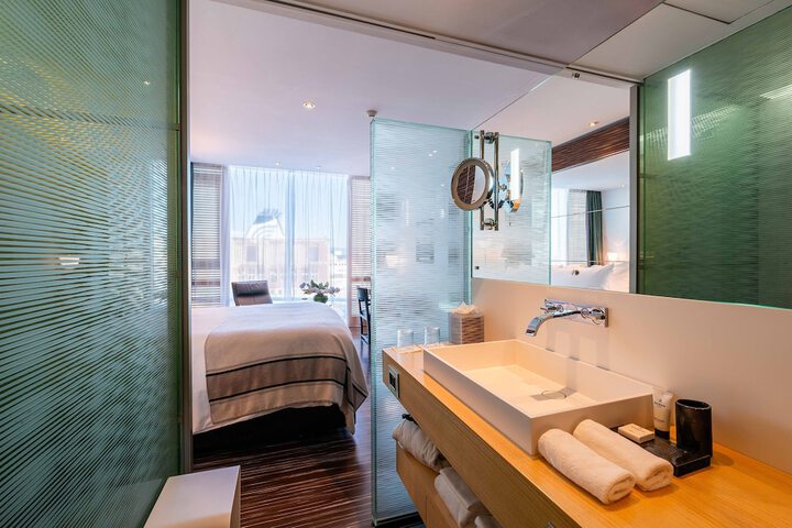Room 54 of 84