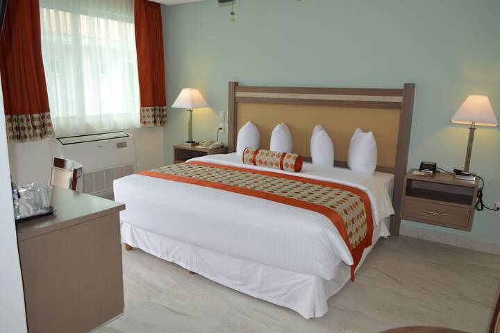 Room 8 of 36