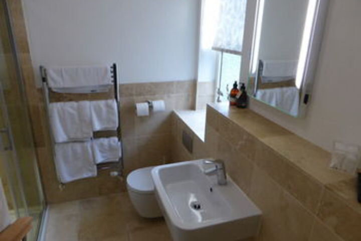 Room 9 of 48