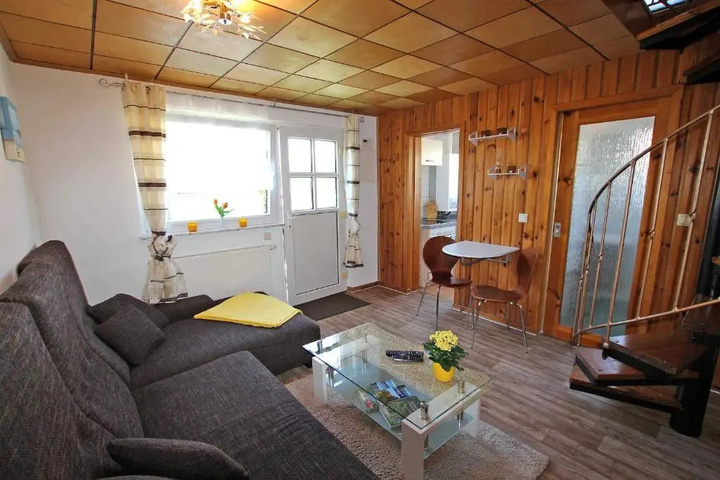 Room 2 of 15