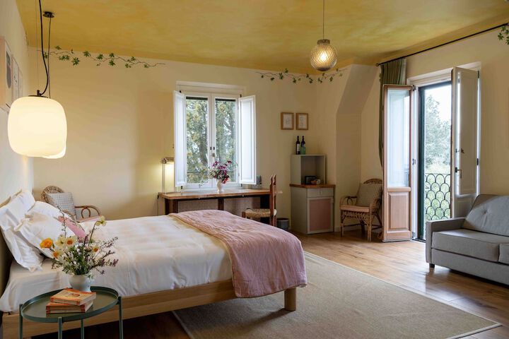Room 4 of 51