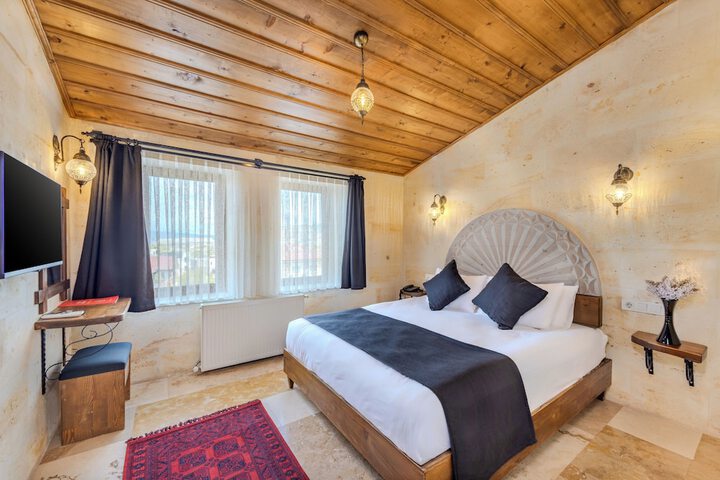 Room 3 of 67