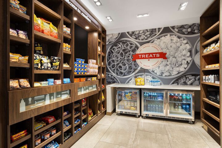 Snack bar
