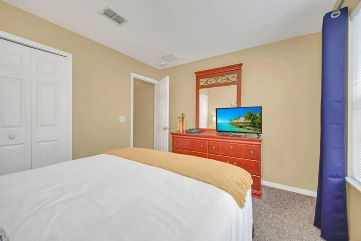 Room 2 of 23