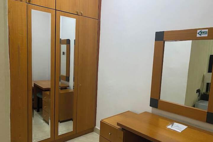 Room 8 of 65