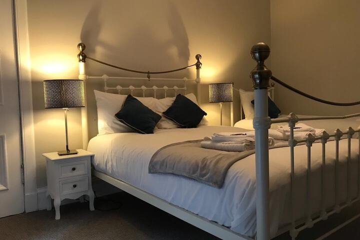 Room 7 of 94