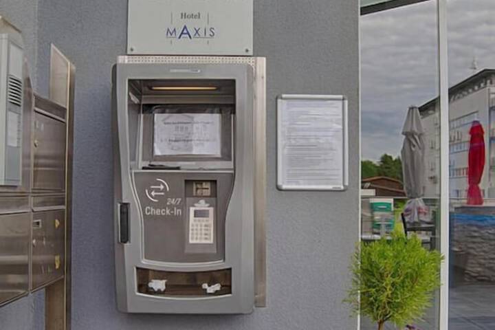 Check-in/check-out kiosk