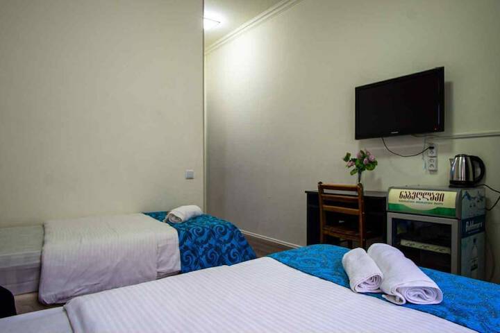 Room 35 of 87
