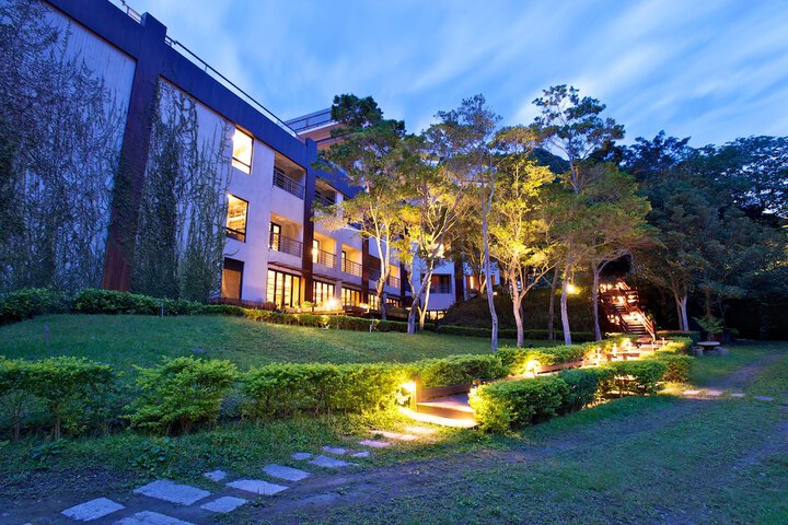 Hotel Exterior 88 of 92