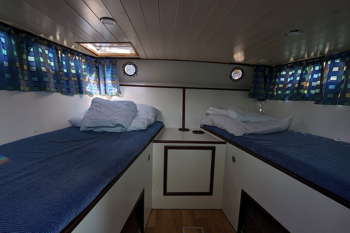 Room 33 of 207