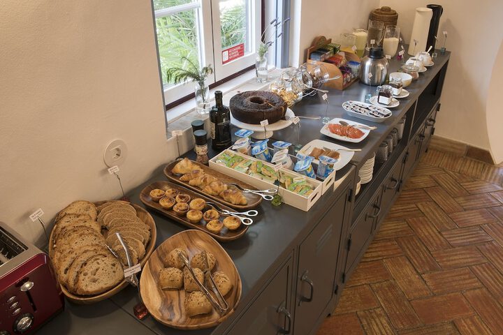 Breakfast/Coffee Service 136 of 179