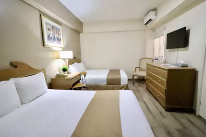 Room 3 of 30