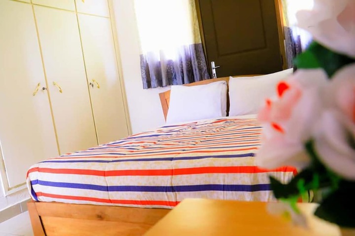 Room 9 of 23