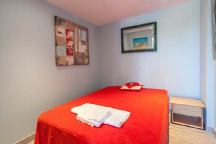 Room 18 of 24