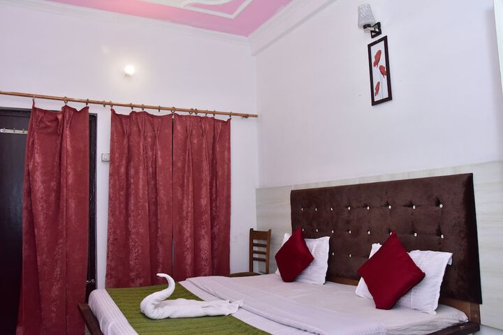 Room 15 of 63
