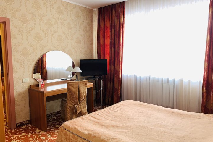 Room 17 of 61