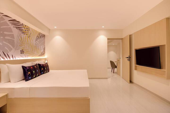Room 19 of 48