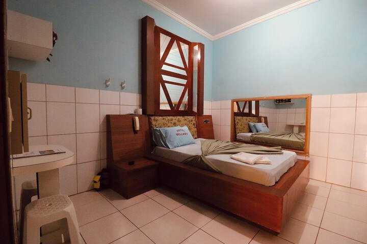 Room 47 of 70