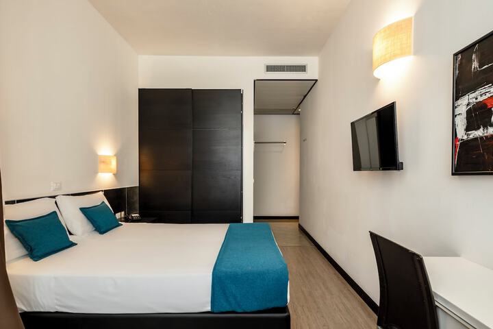 Room 14 of 60