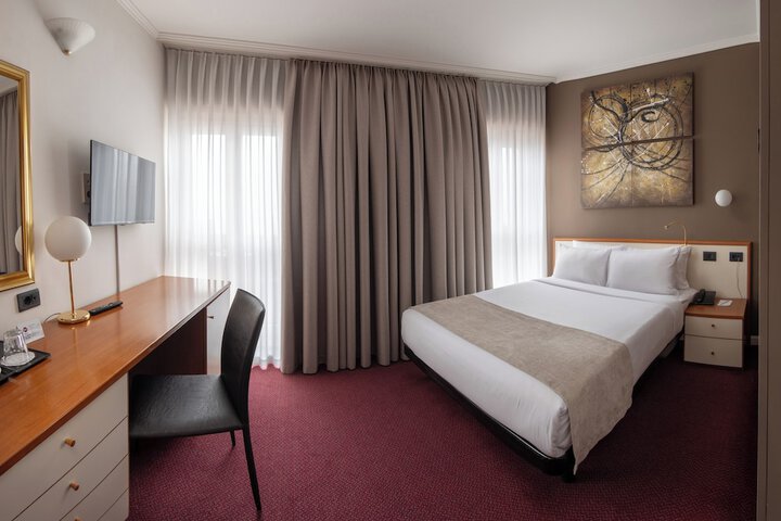 Room 45 of 129