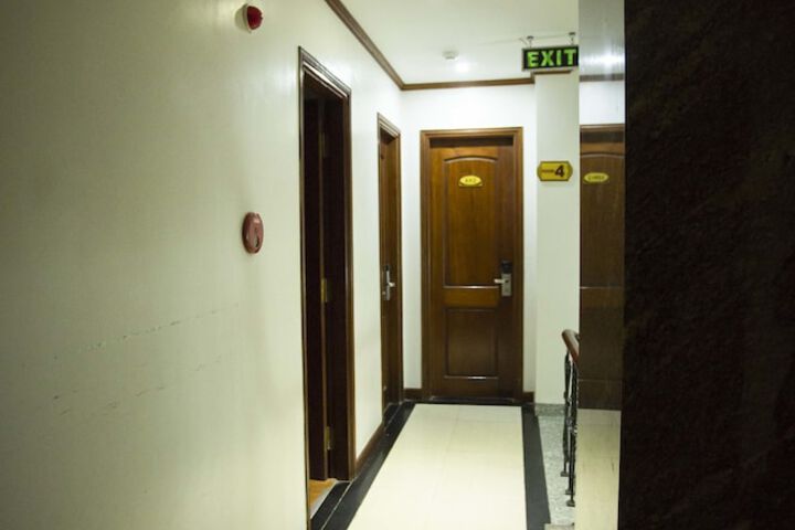 Ballroom/Hall 49 of 60