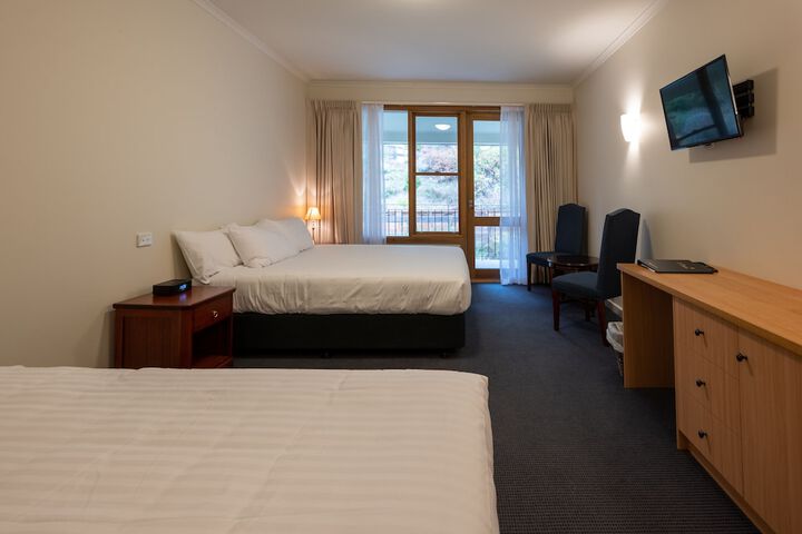 Room 54 of 210