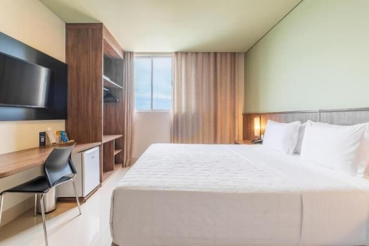 Room 16 of 103