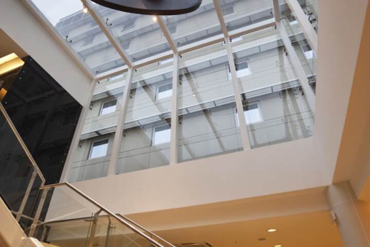 Entrance & Lobby