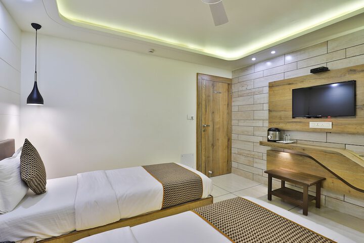 Room 44 of 66