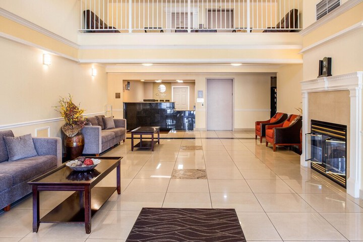 Hotel Interior 7 of 95