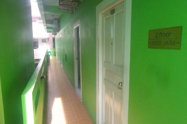 Photo 12