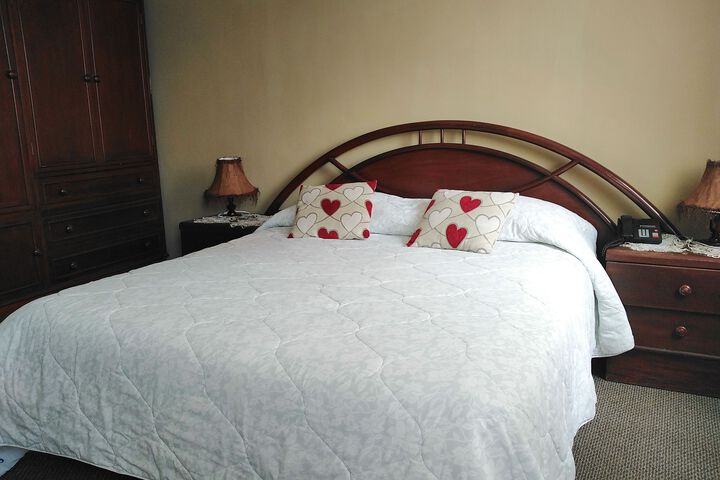 Room 7 of 10
