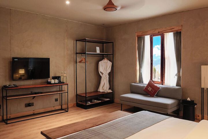 Room 25 of 69
