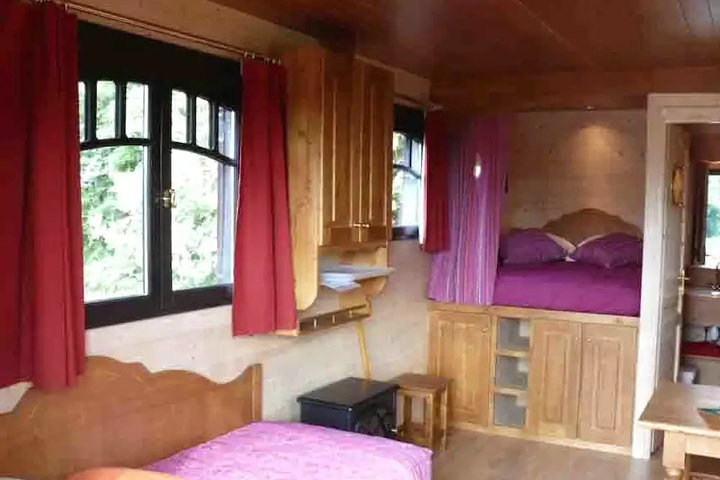Room 15 of 22