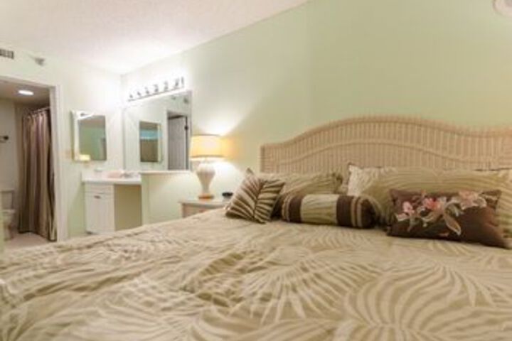 Room 8 of 18