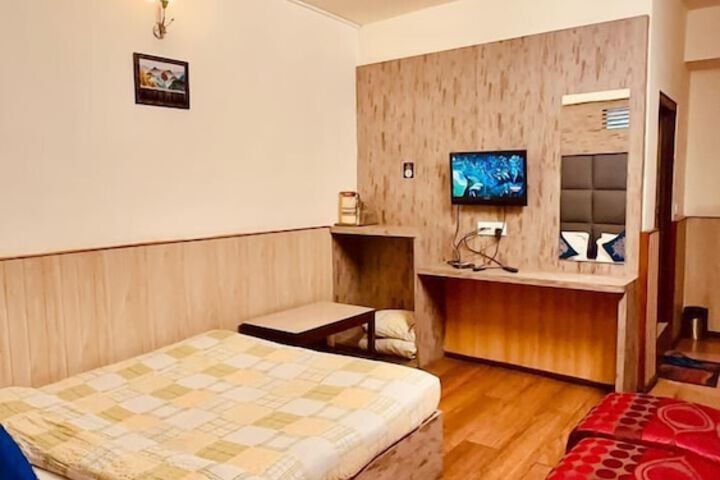 Room 6 of 40
