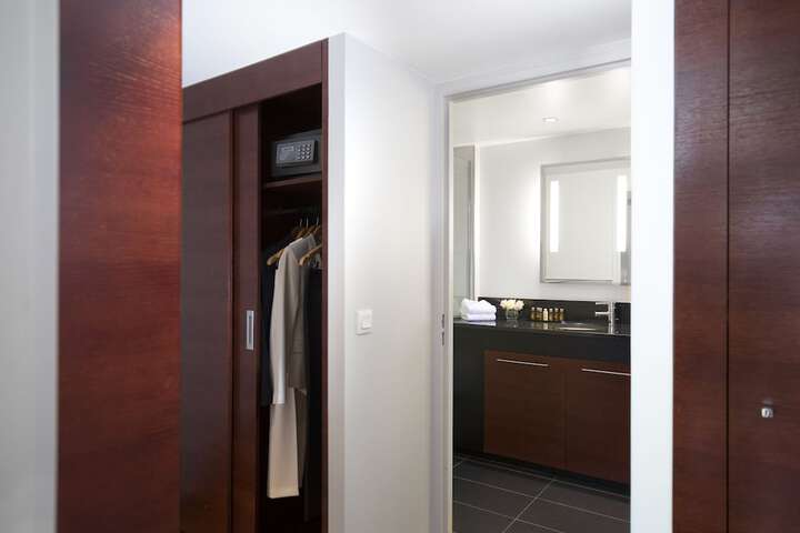 Room 39 of 64