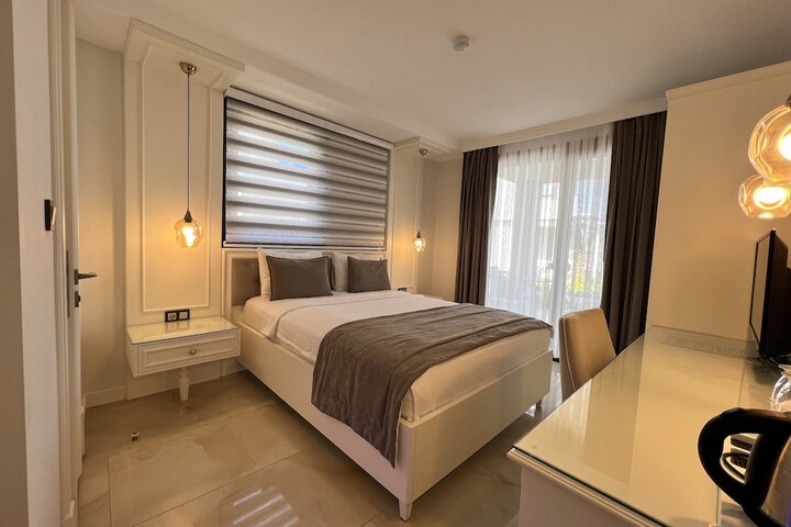 Room 70 of 107