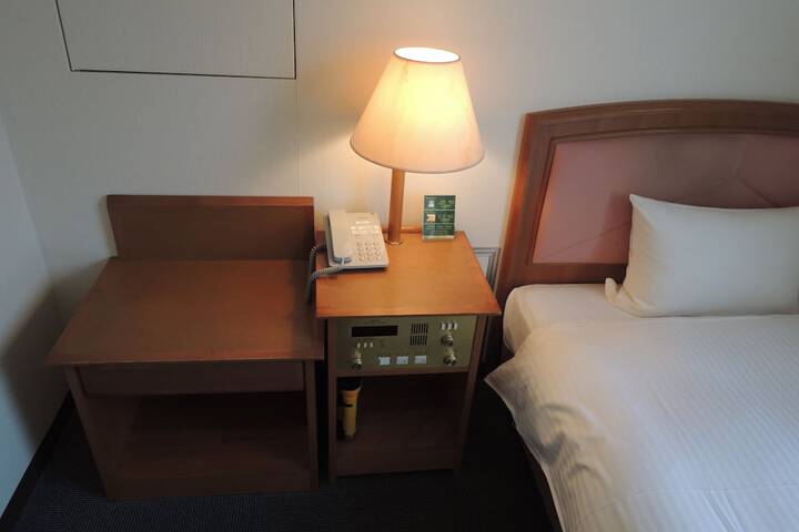 Room 9 of 39
