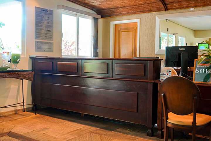 Entrance & Lobby