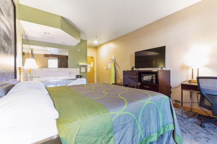 1 King Bed (3 of 26)