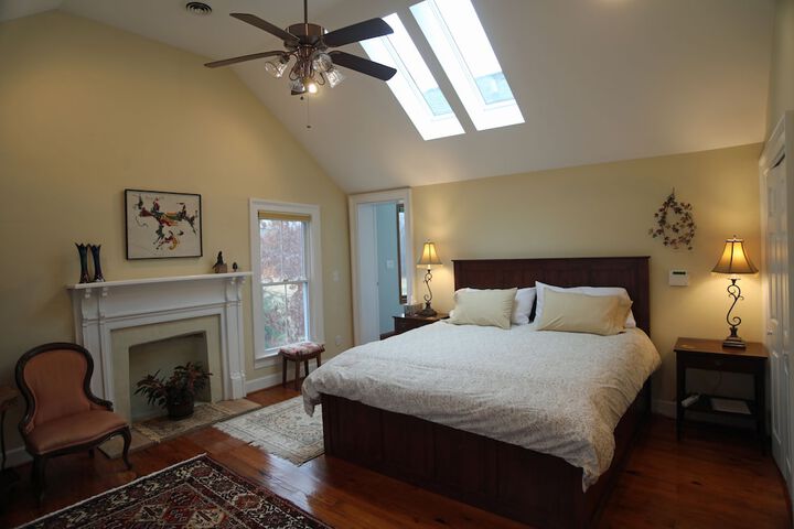 Room 4 of 19