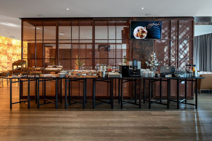 Breakfast/Coffee Service 79 of 93